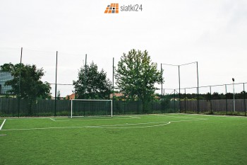 Prudnik Siatki na ogrodzenie boiska do piłki nożnej ( stadion i boisko piłkarskie ) Sklep Prudnik